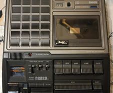 Mono cassette recorder Philips N 2229 AV, from 1976, Made in Belgium.