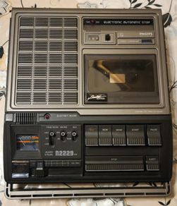 Mono cassette recorder Philips N 2229 AV, from 1976, Made in Belgium.