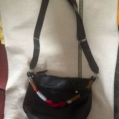 Punto Roma black medium size cross body shoulder bag Perfect condition Postage included