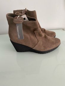 New Genuine Suede Boots, size 4