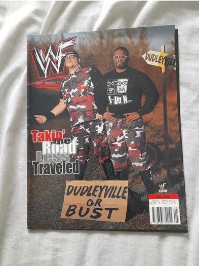 WWF Magazines 2001