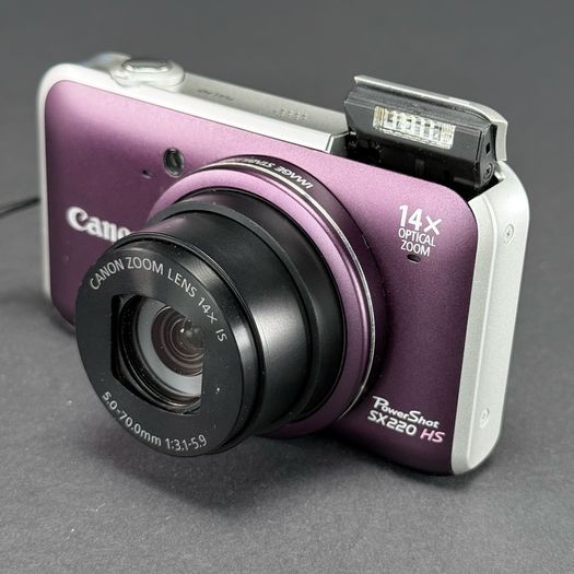 Canon PowerShot SX220 HS  camera CMOS sensor
