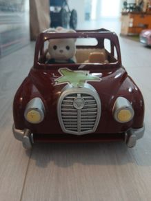 Sylvanian Families Family Cruising Car