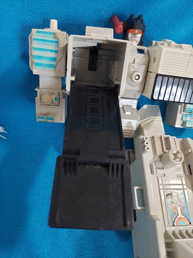 Transformer G1 metroplex