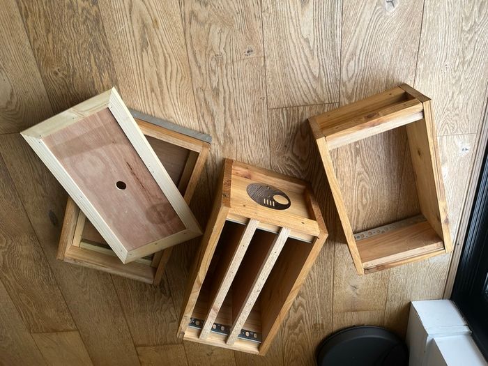Cedar National Beehive Nuc with Super Box and Dividers