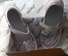 Girls shoes by Froddo