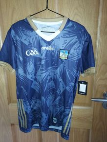 Signed by Nickie Quaid Limerick Jersey