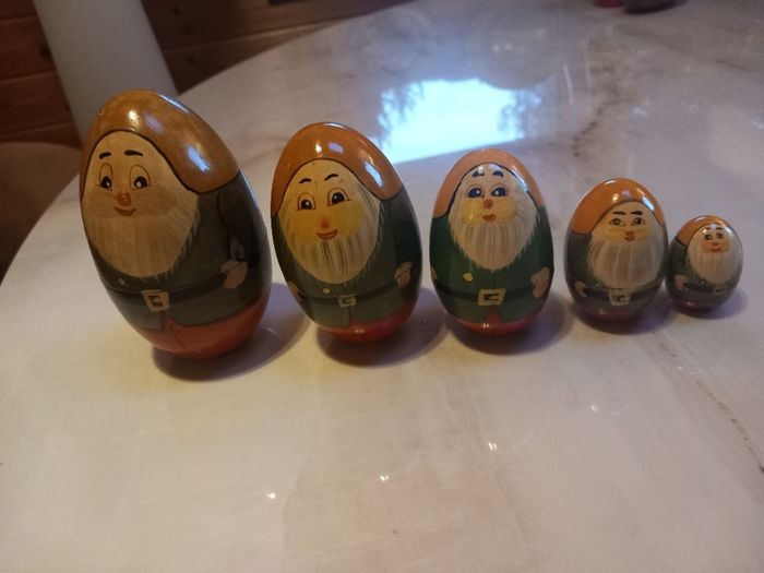 Bird, gnome, globe nesting dolls, D18 post 8e