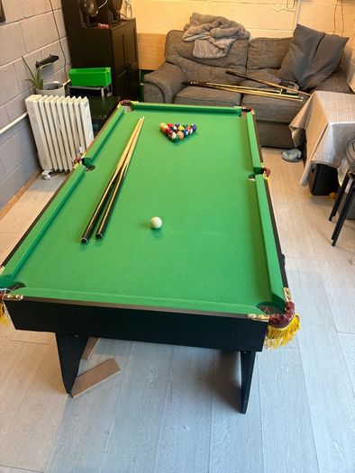 pool table