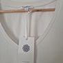 New Lisa & Co white t shirt. Image 2