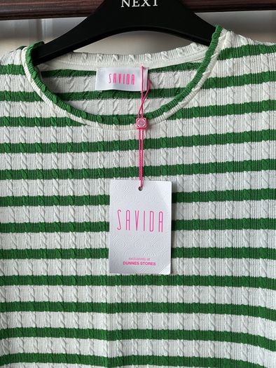 Bnwt green striped top savida. Medium