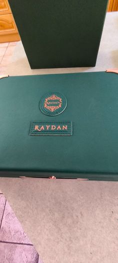 Trinklet Green Luxury Leather & Wooden Watch Box Direct Branded Watch Box Manufacturer