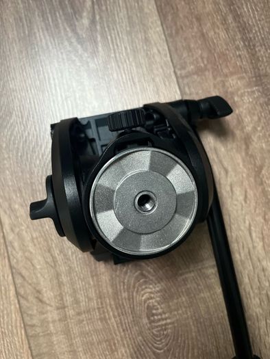 Manfrotto MVH500AH Lightweight Fluid Video Head with Flat Base