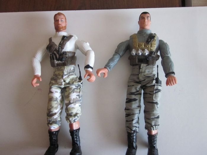 Three  Lanard Toys Ultra Corps Combat Army Soldier Figures 2003. 11.5 inches