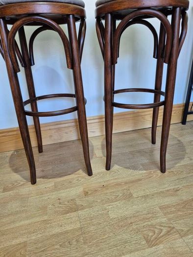 Pair of Vintage Thonet Style Bentwood Cafe Bar Stools Excellent Condition