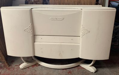 Beautiful 1950s Cocktail Cabinet