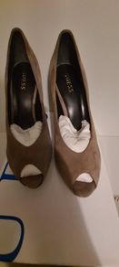 Guess - peep toe heels
