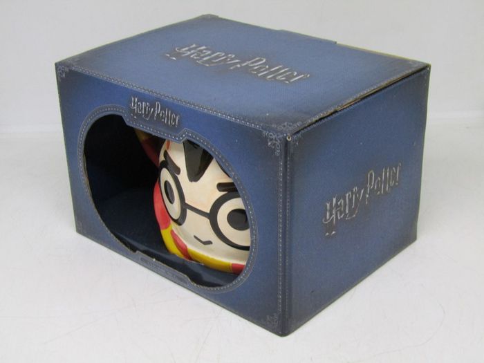 Harry Potter Quidditch Team in Training Mug Official Merchandise Gift  Novelty Collectible From Penneys Primark Home   Post 4.50 euro    Make sure to click follow user so that way you will get a notification every time i list an new item