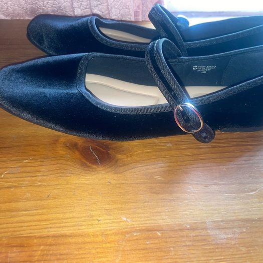 black velvet flats