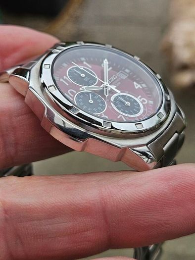 Watch Seiko Chronograph Quartz.