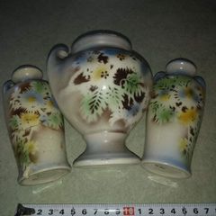 Antique Set Of 3 Small Vases Made In England.