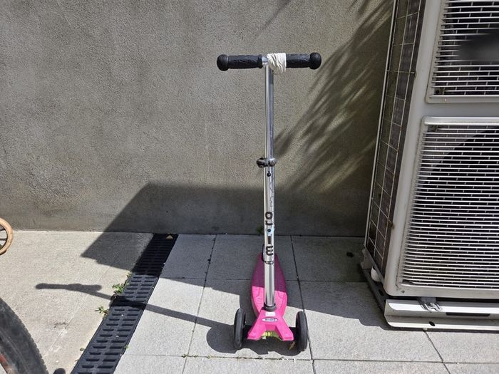 3 maxi micro scooters