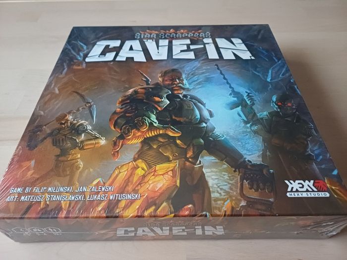Star Scrappers Cave-In Science Fiction Board Game 2018 NEW SEALED