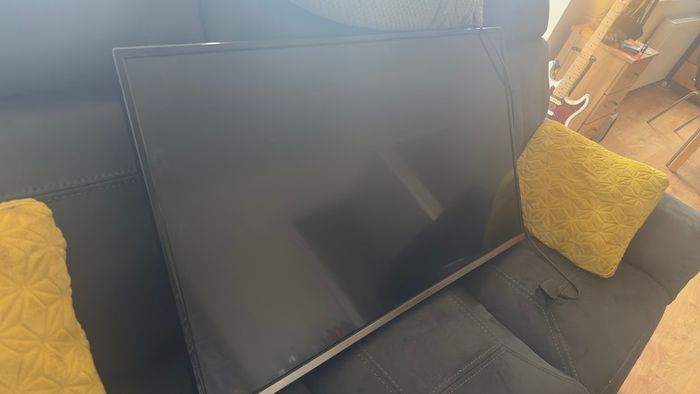 Panasonic Smart TV 45" Screen. 4K. - Very Good Condition.