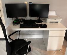 Desk Chair and Printer. Another things NOT FOR SALE.