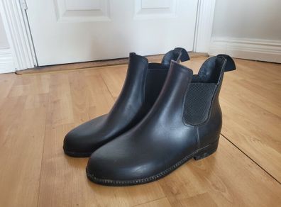 Horse riding boots