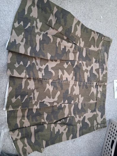 Stunning Brand New with tags Next UK14 Tall range Camo Printed 100% Cotton Pleated Denim Mini Skirt
