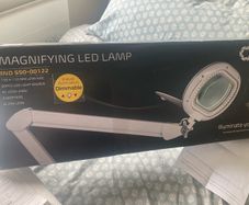 magnifying LED lamp