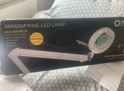 magnifying LED lamp