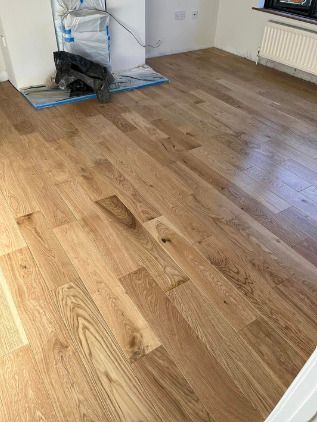 Engineered 4mm Rustic Oak Lacquered 150mm Flooring