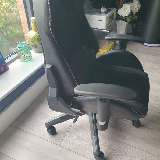 gaming chair