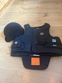 horse riding hat and back protector