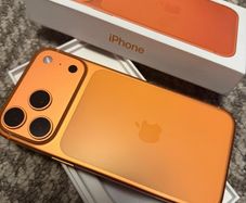 Iphone 17 pro max Cosmic Orange 256gb