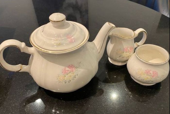 SADLER  Three piece tea set Vintage large Teapot with sugar bowl and jug