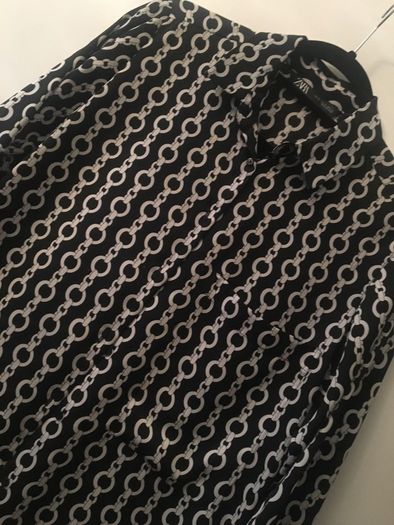 Zara shirt size XS would fit size 8/10 worn once