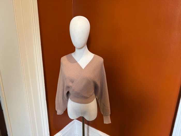 Brand new/Designer Knit Sweater /Size S