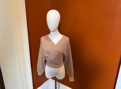 Brand new/Designer Knit Sweater /Size S