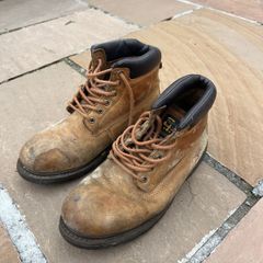 Hiking boots size uk 8