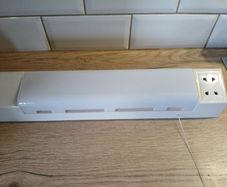 Bathroom Shaver Light