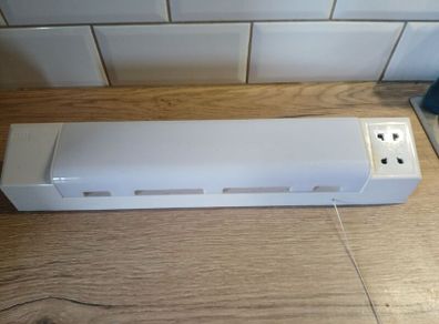 Bathroom Shaver Light