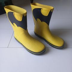 Children wellies