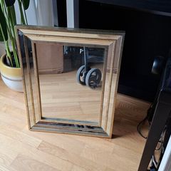 Free mirrors & painting