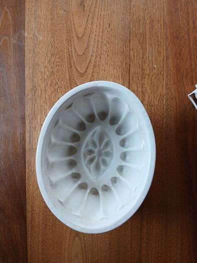 Ironstone jelly mold by T.G. & F. Booth
