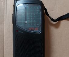 Omega Citizen Band Radio in very good condition, Takes 4 AA Batteries