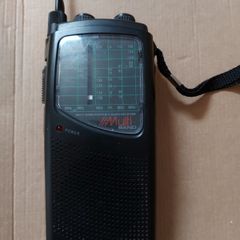 Omega Citizen Band Radio in very good condition, Takes 4 AA Batteries