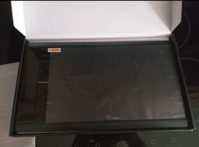 New Ugee m708 graphics tablet